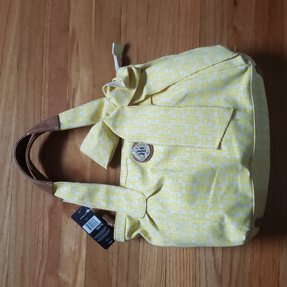 Beautiful  yellow and creme Tommy Hilfiger purse w/ bow